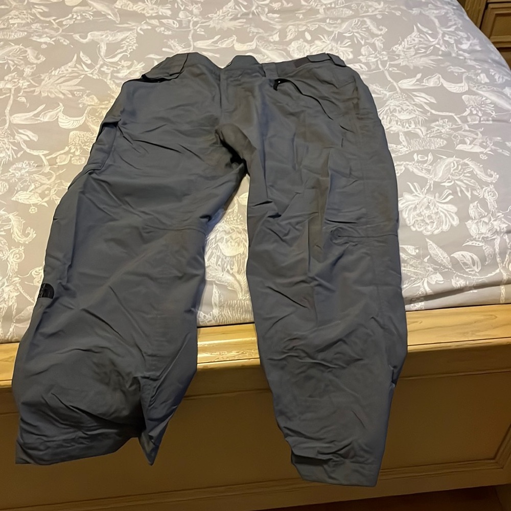 Mens large charcoal grey Northface haven’t ski pants